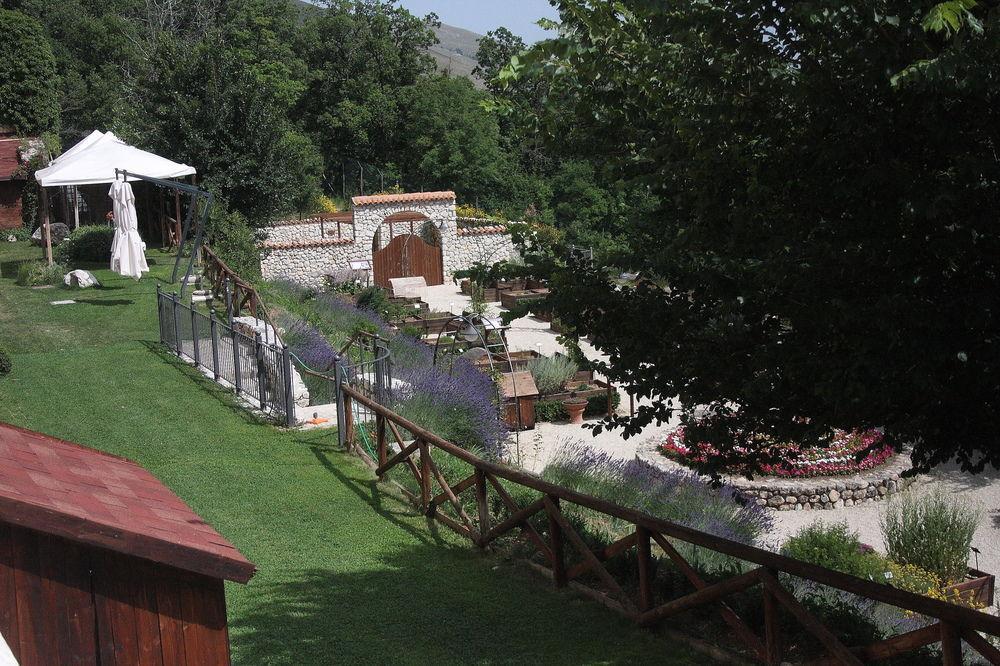 Convento Di San Colombo Otel Santo Stefano Di Sessanio Dış mekan fotoğraf